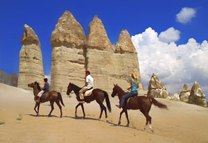 The region known as Cappadocia includes the centres of rgp, Greme, Avanos, hisar, Derinkuyu, Kaymaklı and Ihlara